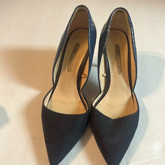 Zara Women Sz 38 US 8 Navy Blue Snake Print Suede Pointed Toe Heels - Picture 6 of 10